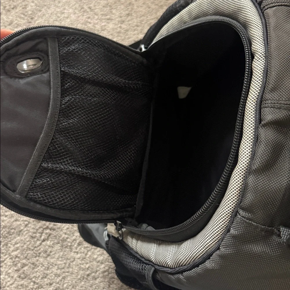 Sony Back Pack - Picture 5 of 10